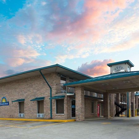 Days Inn By Wyndham פורסט מראה חיצוני תמונה