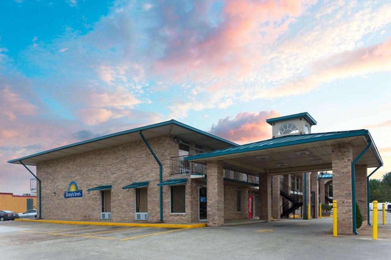 Days Inn By Wyndham פורסט מראה חיצוני תמונה